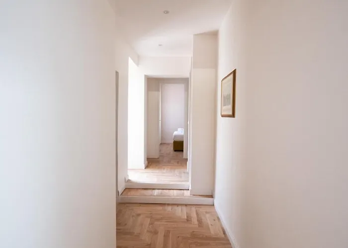 Appartamento Domus Laurina - Maison D'art Collection *