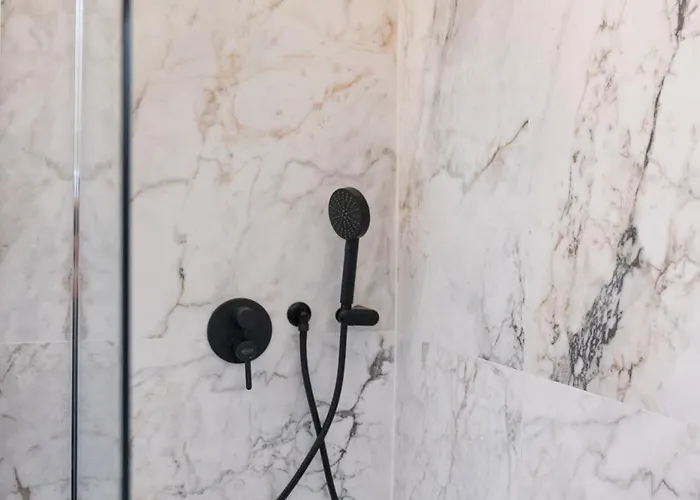 Domus Laurina - Maison D'art Collection